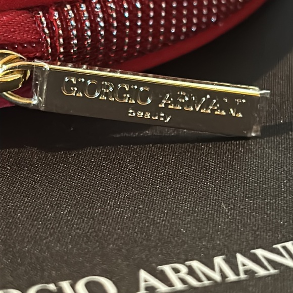 Giorgio Armani Red Cosmetic Pouch Set - Picture 4 of 13